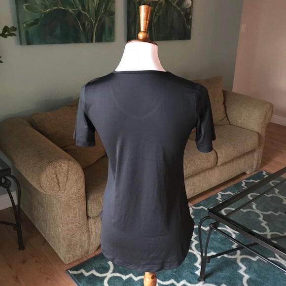 Black polyester top super stretchy and a bit shiny - Picture 2 of 4